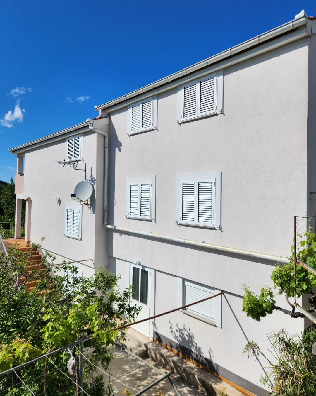 Obiteljska kuća — After